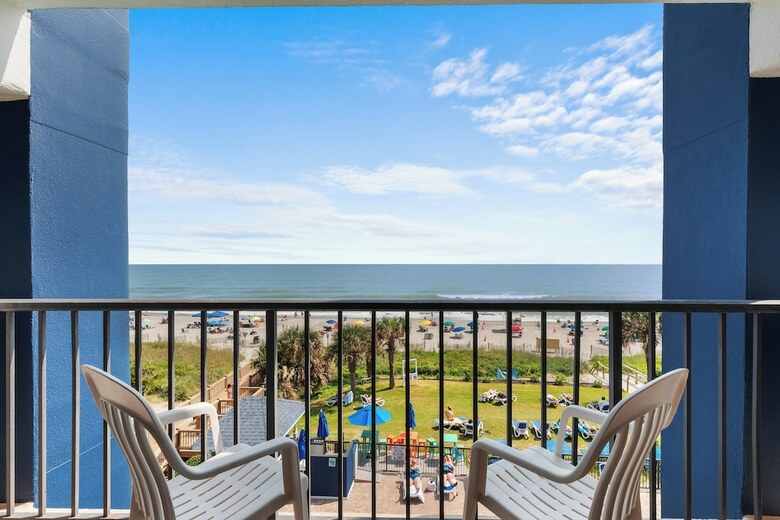 Hotel Grande Shores Ocean Resort