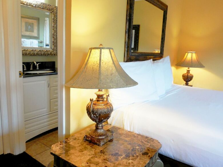 Motel Sea Breeze Inn And Cottages
