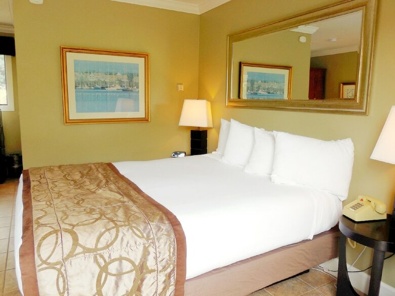 Motel Sea Breeze Inn And Cottages
