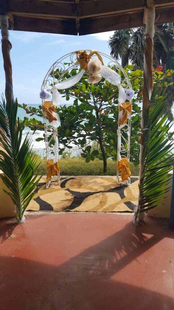 Treasure Beach Hotel