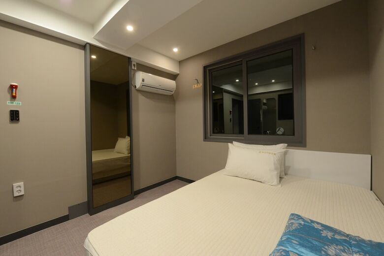 Top Motel
