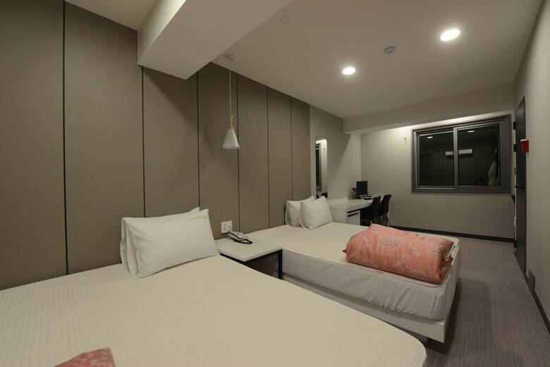 Top Motel