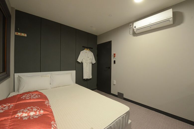 Top Motel