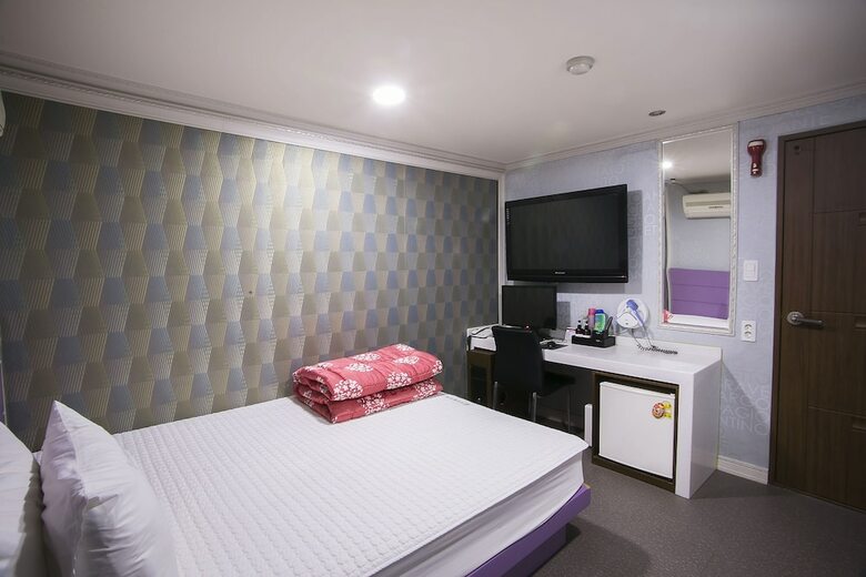 Top Motel