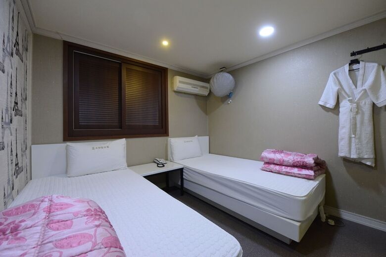 Top Motel