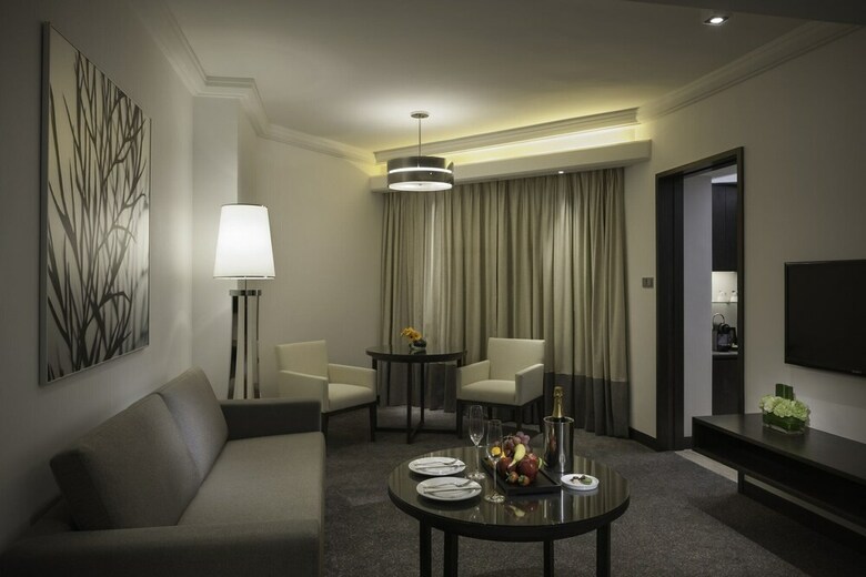 Gateway, Marco Polo Hotel