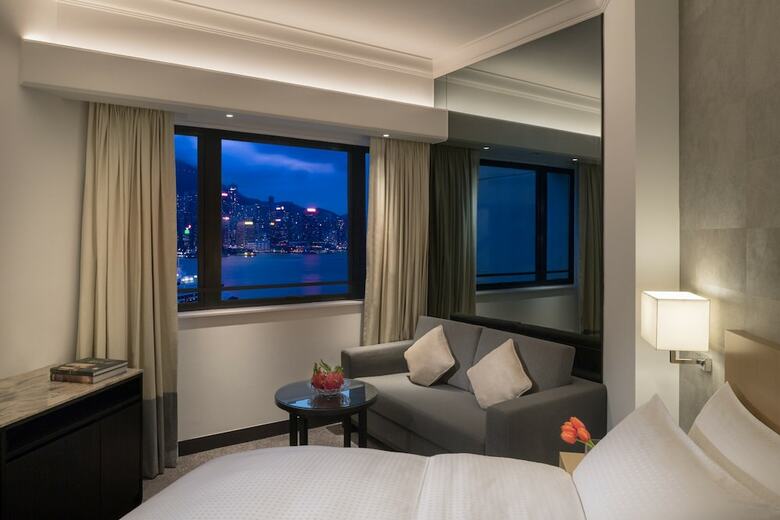 Gateway, Marco Polo Hotel