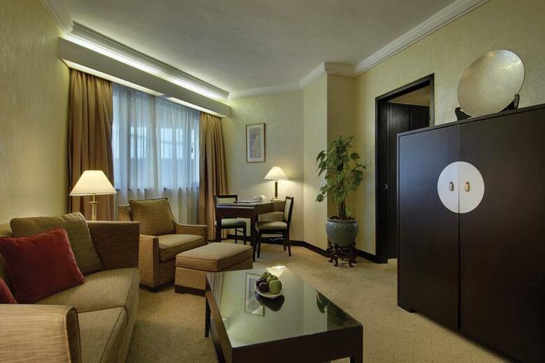 Gateway, Marco Polo Hotel