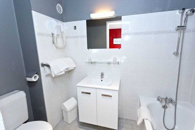 Hotel Hipotel Paris Belgrand