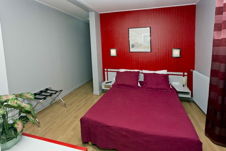 Hotel Hipotel Paris Belgrand