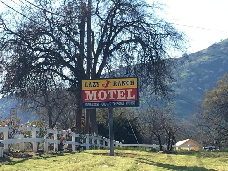 Hotel Lazy J Ranch Motel