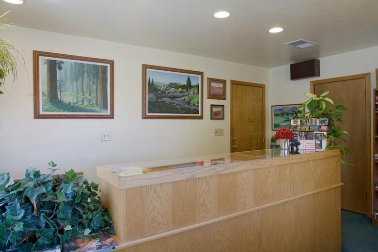 Hotel Lazy J Ranch Motel