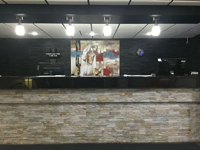 Motel Super 8 By Wyndham Red Deer