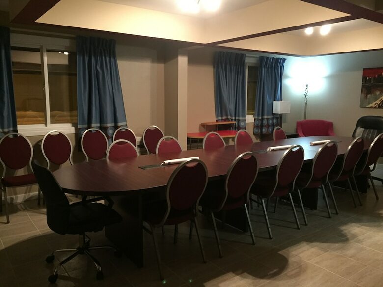 Motel Super 8 By Wyndham Red Deer
