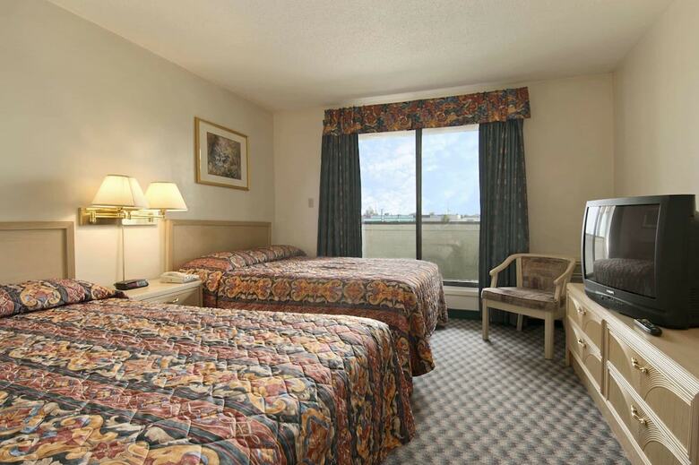 Motel Super 8 By Wyndham Red Deer