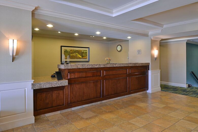 Hotel Springhill Suites By Marriott Charleston Downtown Riverview