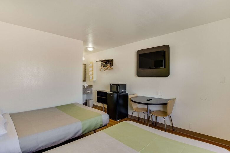 Motel 6 El Paso, Tx - West