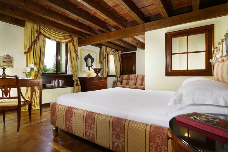 Hotel Villa Del Quar