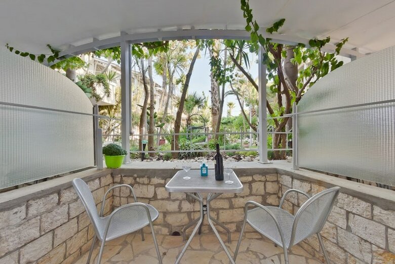 Aparthotel Rouda Bay Hotel
