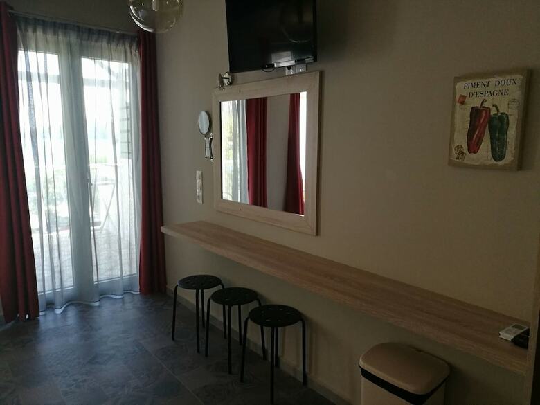 Aparthotel Rouda Bay Hotel