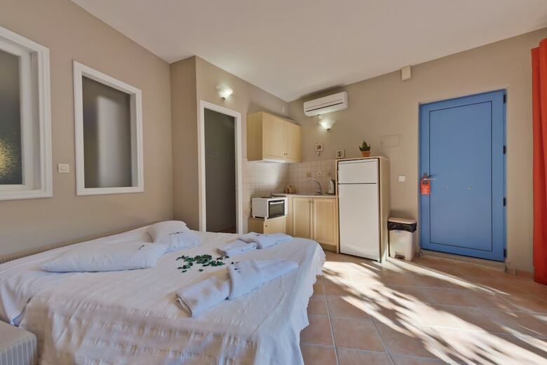 Aparthotel Rouda Bay Hotel