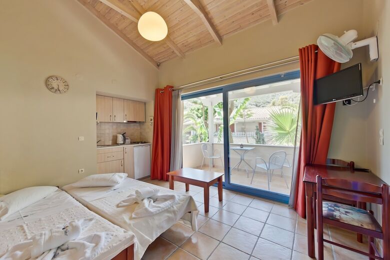 Aparthotel Rouda Bay Hotel