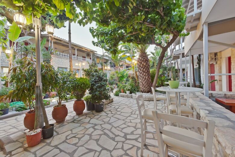 Aparthotel Rouda Bay Hotel