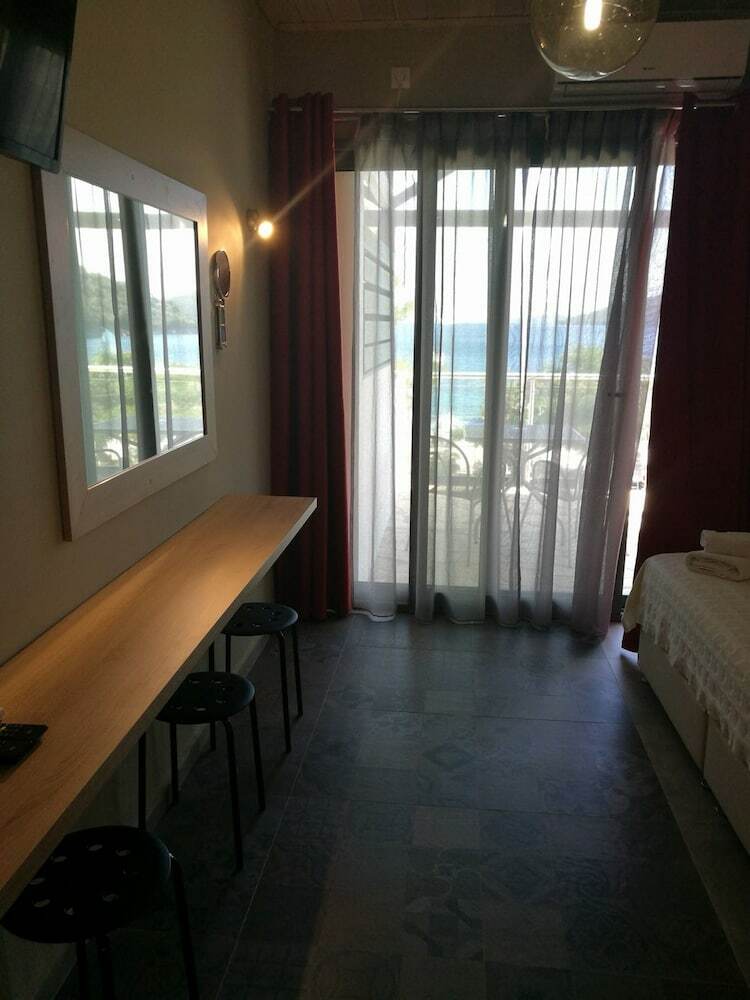 Aparthotel Rouda Bay Hotel