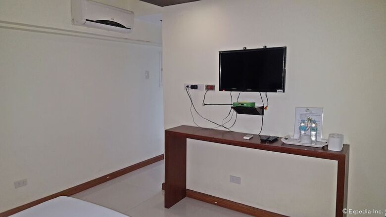 Hotel Palawan Palm Suites