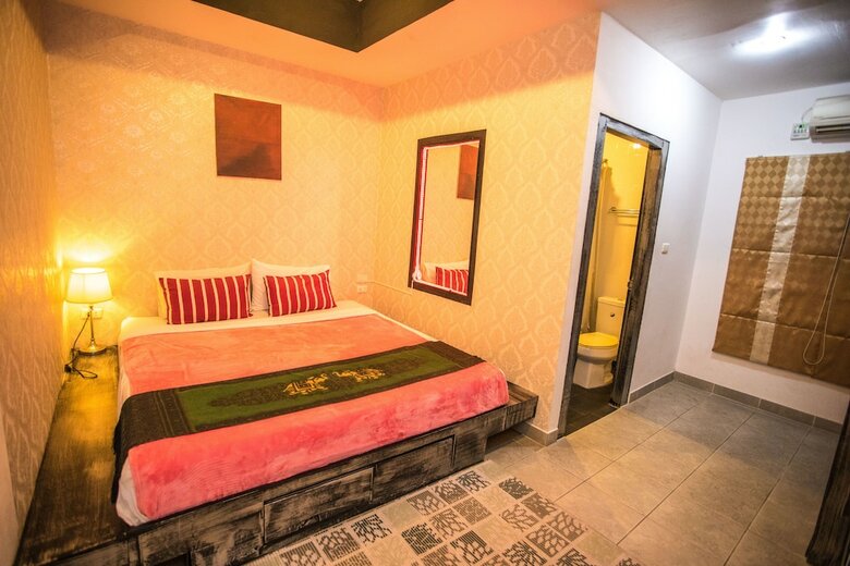 Long Beach Hotel Patong