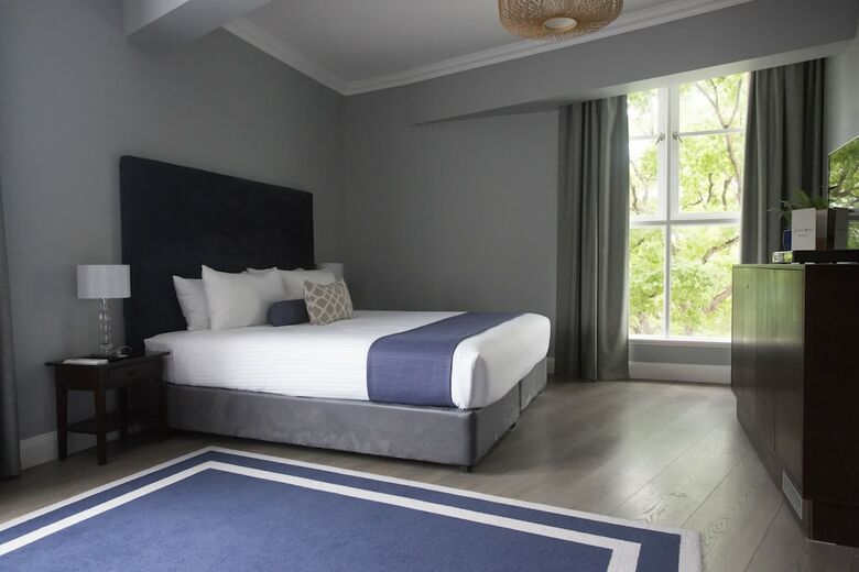 Seabreeze Hotel
