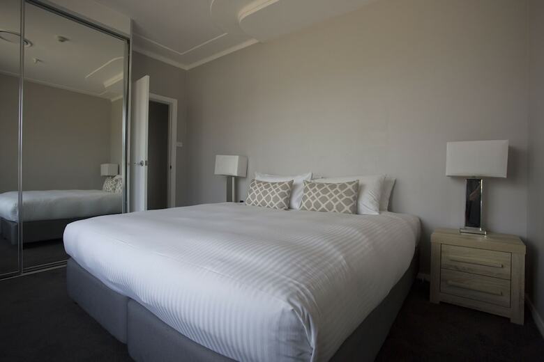 Seabreeze Hotel
