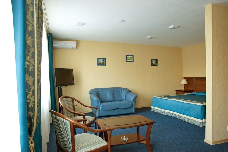 Ladoga Hotel