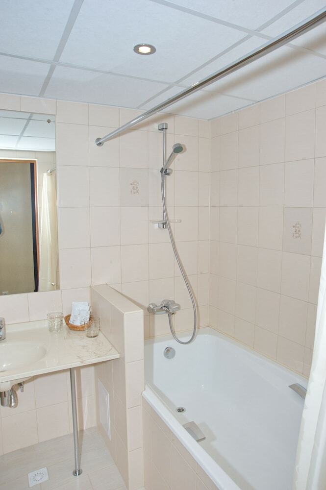 Ladoga Hotel
