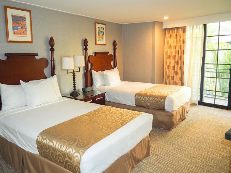 Hotel Polynesian Residences Waikiki Beach