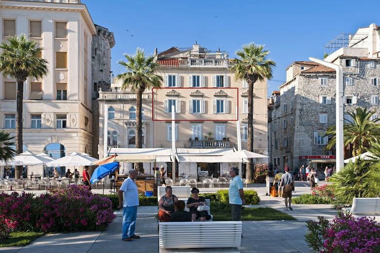 Apartamentos Riva Luxury Suites