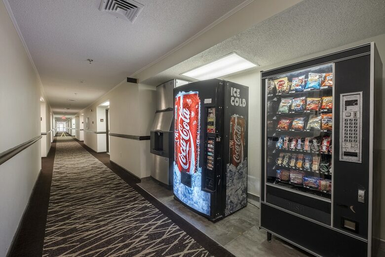 Hotel Red Roof Inn Plus+ & Suites Opelika