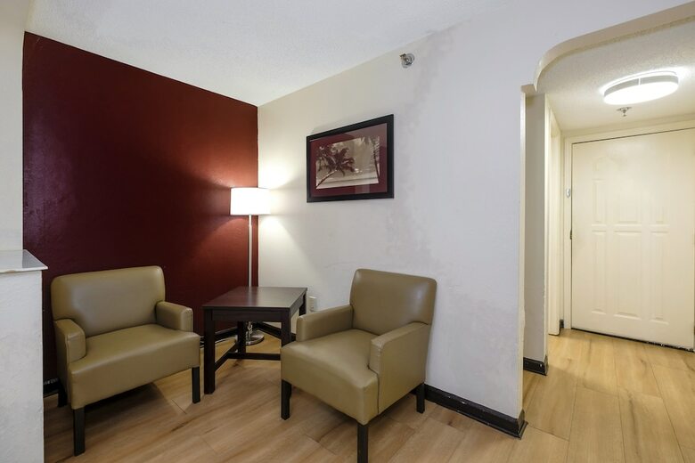 Hotel Red Roof Inn Plus+ & Suites Opelika