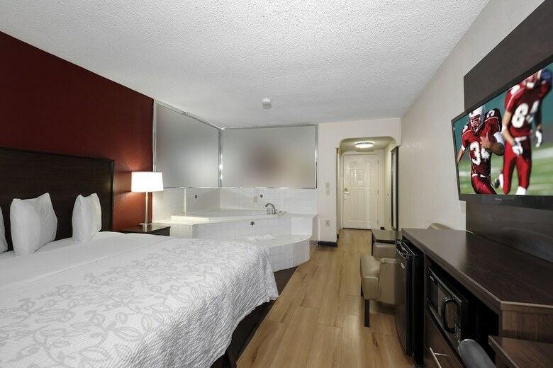 Hotel Red Roof Inn Plus+ & Suites Opelika