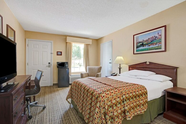Hotel Baymont By Wyndham Smithfield