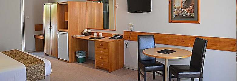 Hilltops Retreat Motor Inn
