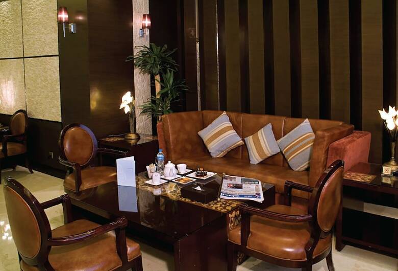 Dar Al Eiman Royal Hotel