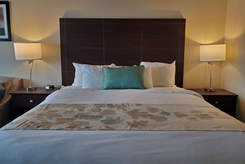 Hotel Hawthorn Suites Oshkosh