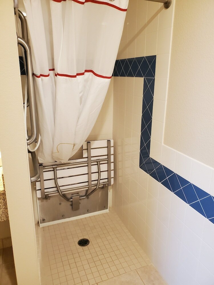 Hotel Hawthorn Suites Oshkosh