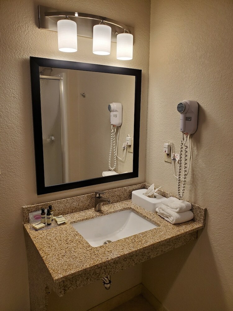 Hotel Hawthorn Suites Oshkosh