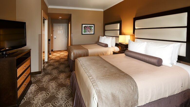 Best Western Plus Miami Airport North Hotel & Suites