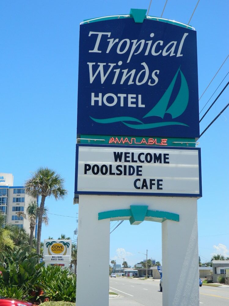 Tropical Winds Oceanfront Hotel