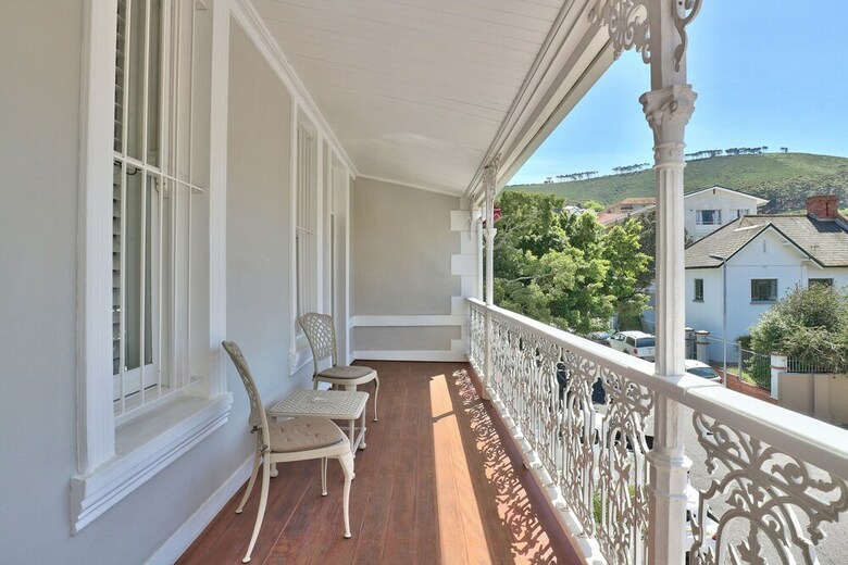Hotel Underberg House