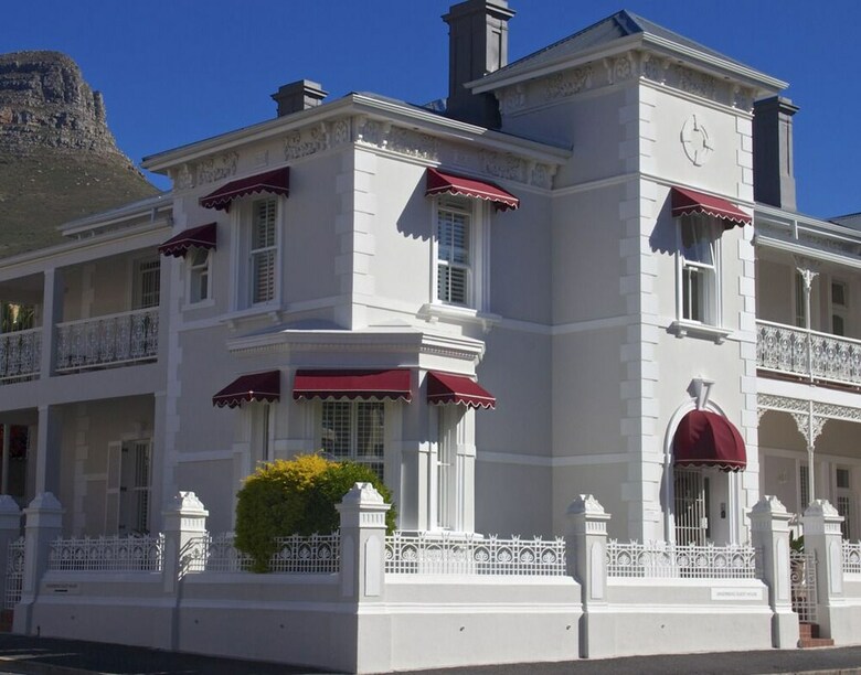Hotel Underberg House