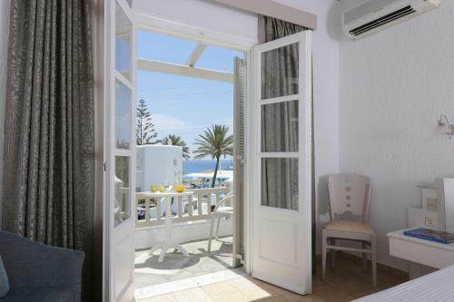 Mykonos Palace Beach Hotel